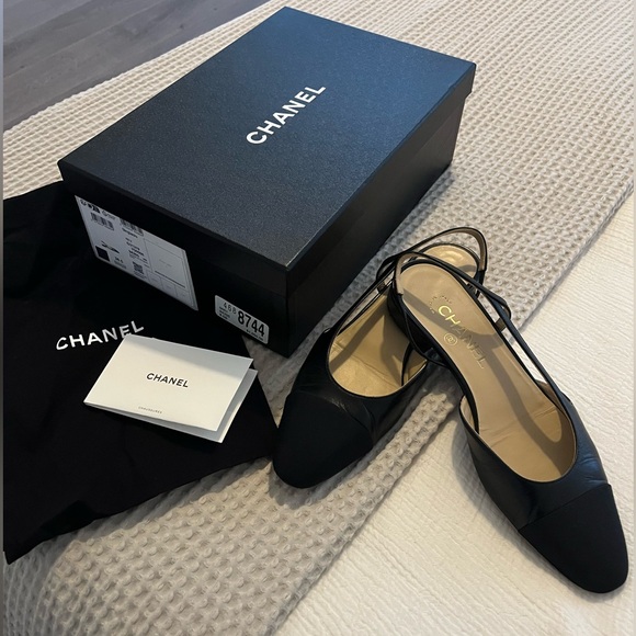 Chanel Black sling backs 38.5 - Picture 1 of 7